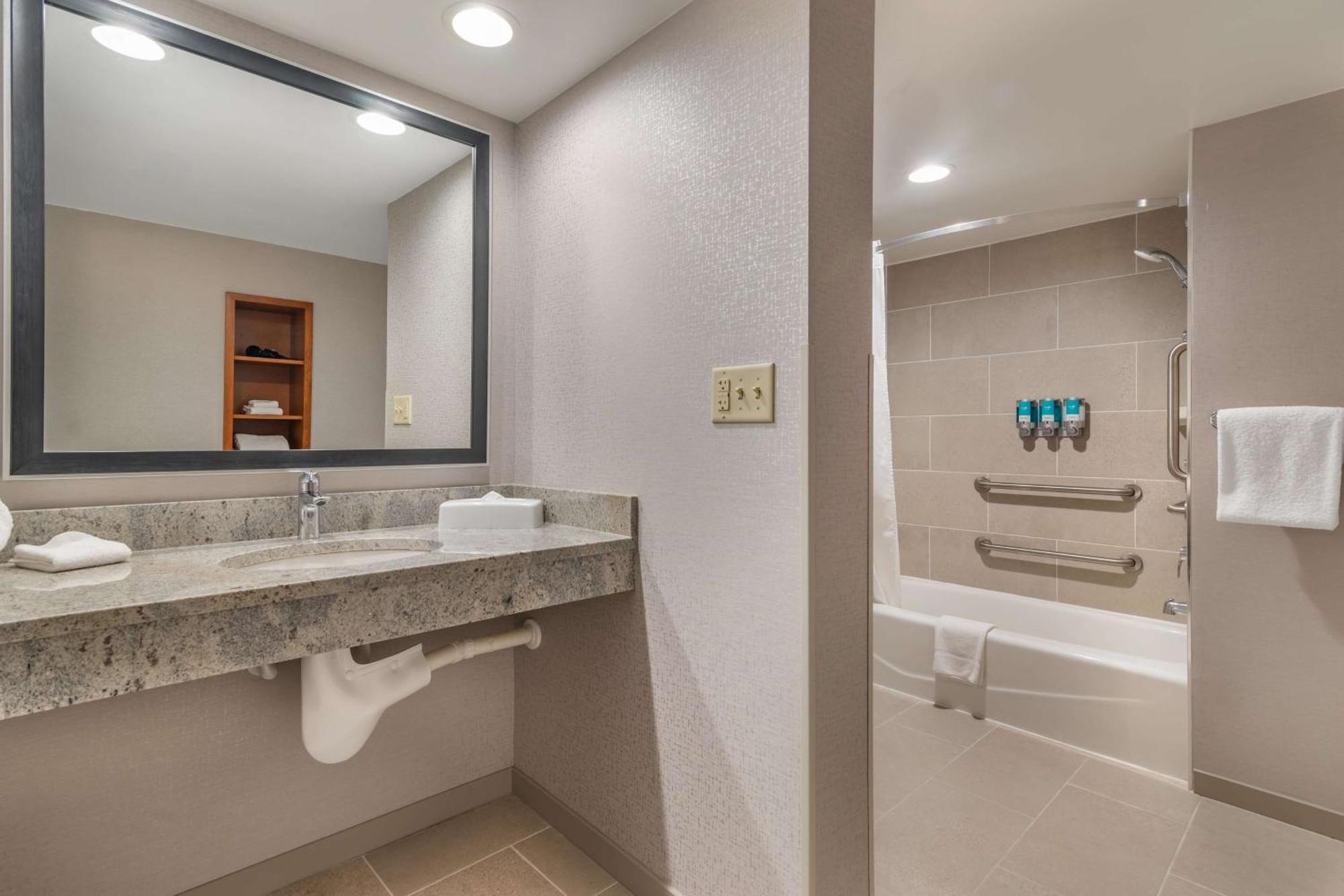 Drury Inn & Suites Atlanta Airport College Park Екстериор снимка