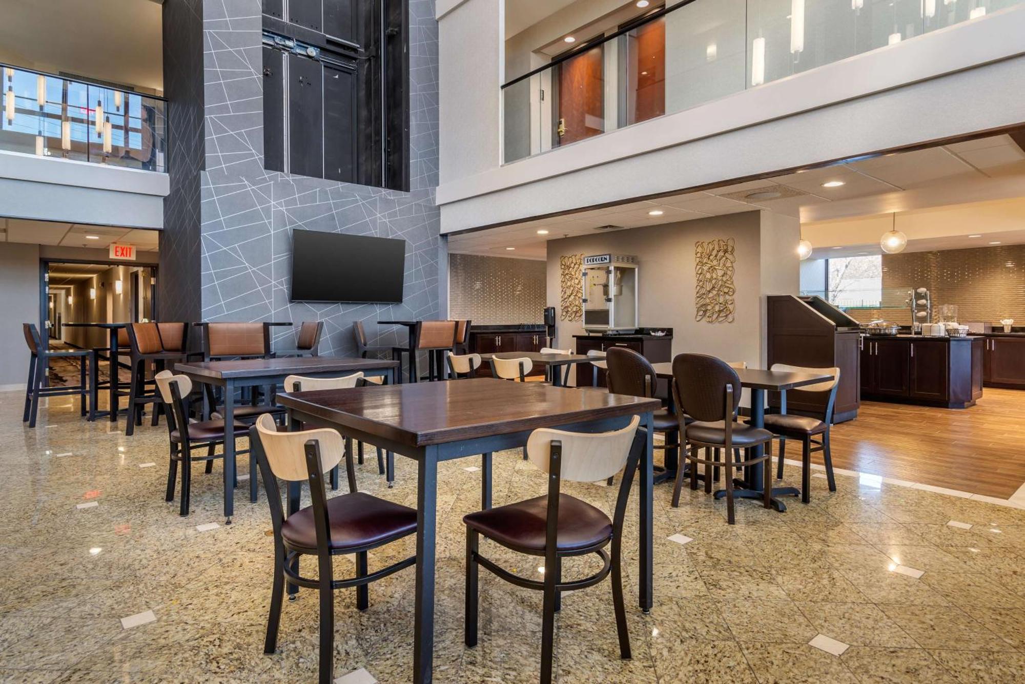 Drury Inn & Suites Atlanta Airport College Park Екстериор снимка